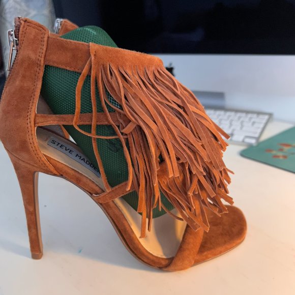 Steve Madden Brown Fringly Suede Heels - Picture 5 of 8